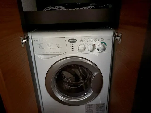 Slide: The Image of Tiara 49 COUPE 2020 - 37