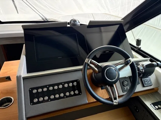 Slide: The Image of Tiara 49 COUPE 2020 - 18