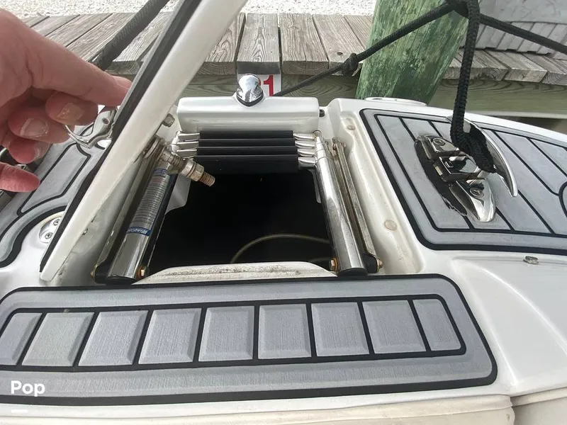 Slide: The Image of Crownline Boats 240 EX 2005 - 15698706