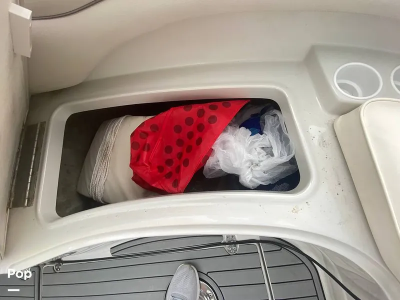 Slide: The Image of Crownline Boats 240 EX 2005 - 15698707