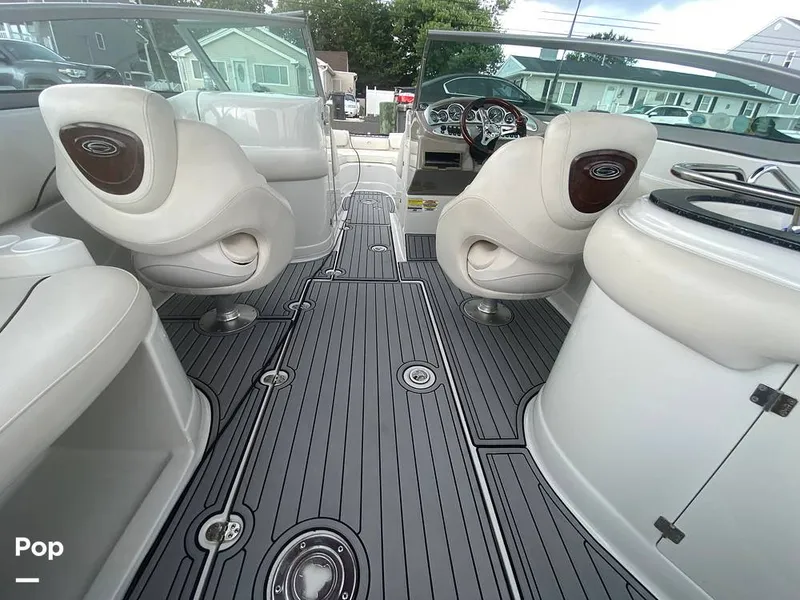 Slide: The Image of Crownline Boats 240 EX 2005 - 15698726
