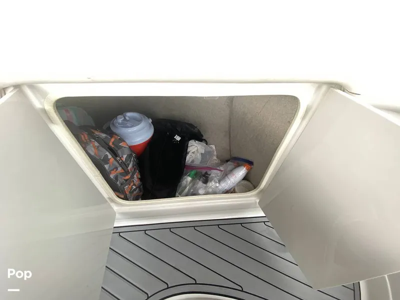 Slide: The Image of Crownline Boats 240 EX 2005 - 15698727