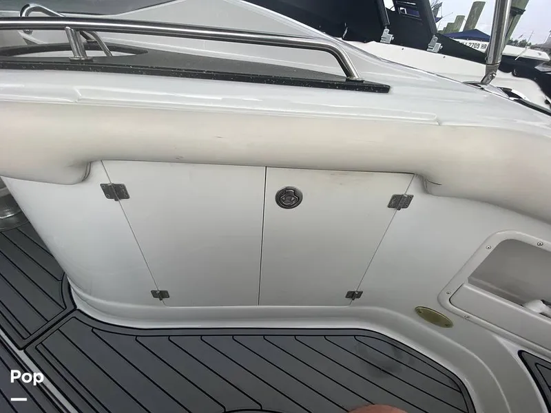 Slide: The Image of Crownline Boats 240 EX 2005 - 15698728