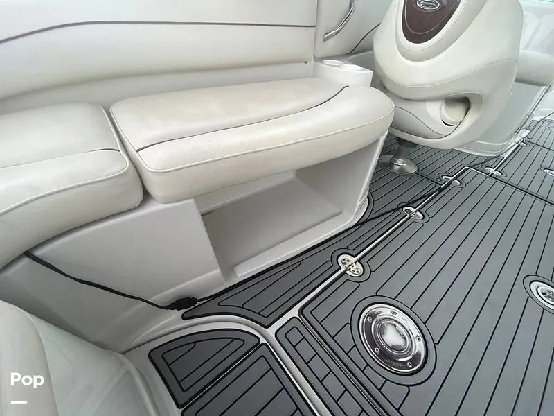 Slide: The Image of Crownline Boats 240 EX 2005 - 15698729