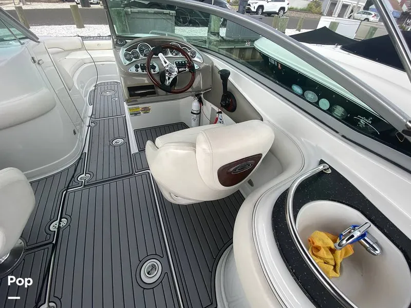 Slide: The Image of Crownline Boats 240 EX 2005 - 15698737