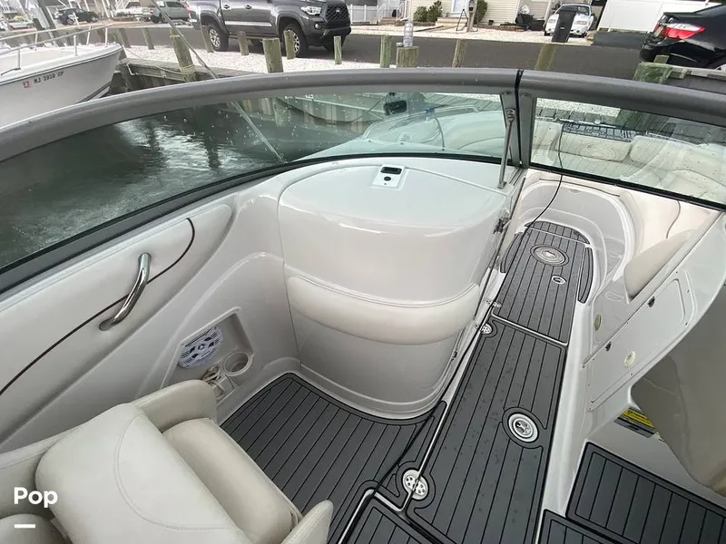 Slide: The Image of Crownline Boats 240 EX 2005 - 15698741