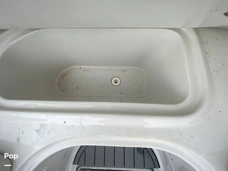 Slide: The Image of Crownline Boats 240 EX 2005 - 15698705