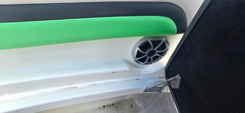 Slide: The Image of Chaparral 243 Vortex VRX 2016 - 15930094