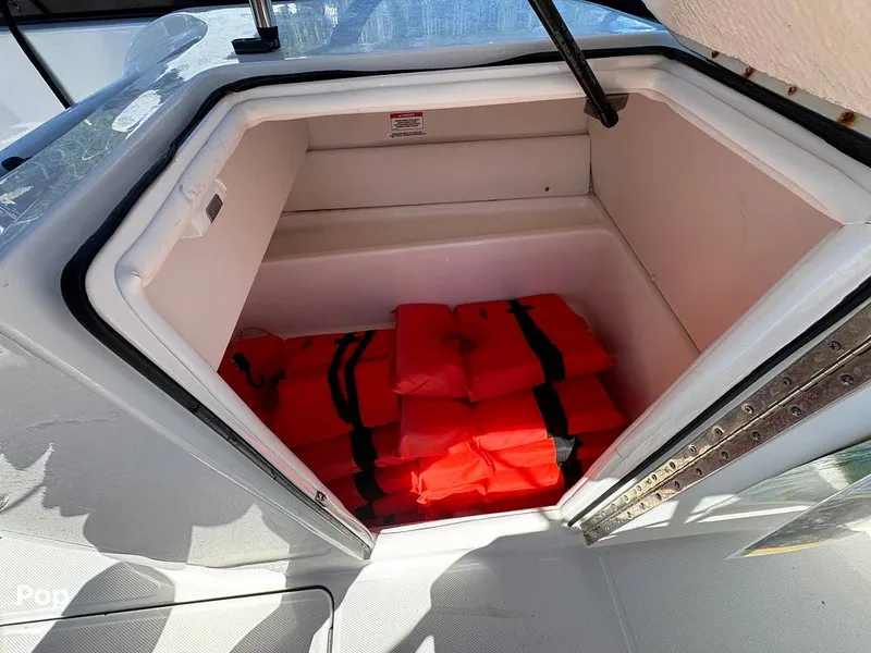 Slide: The Image of Bayliner VR6 OB 2023 - 15288193