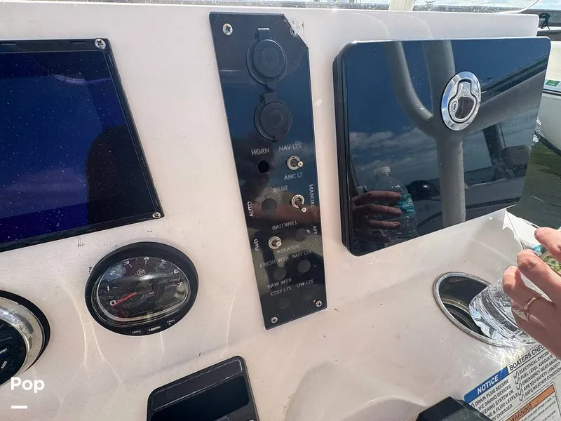 Slide: The Image of NauticStar 227 XTS 2023 - 16842348