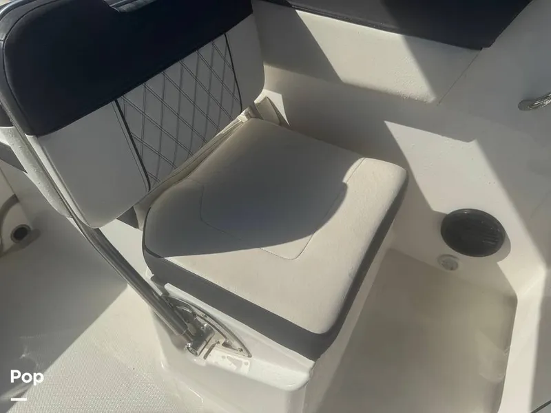 Slide: The Image of Bayliner DX2200 2023 - 15308122