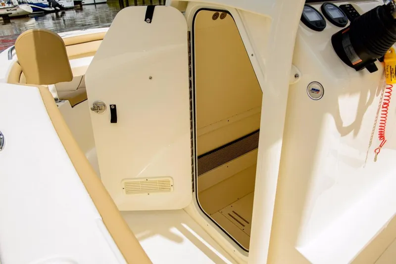 Slide: The Image of Scout 220 XSF 2026 - 17