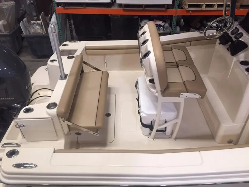 Slide: The Image of Scout 220 XSF 2026 - 35