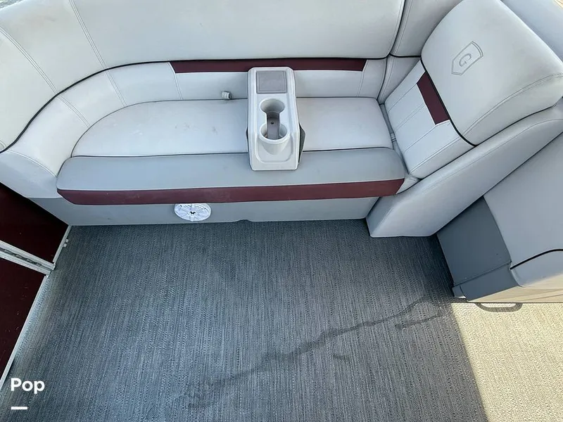 Slide: The Image of Godfrey Sweetwater 2286C 2023 - 15323055