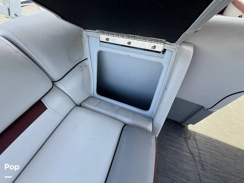 Slide: The Image of Godfrey Sweetwater 2286C 2023 - 15323058