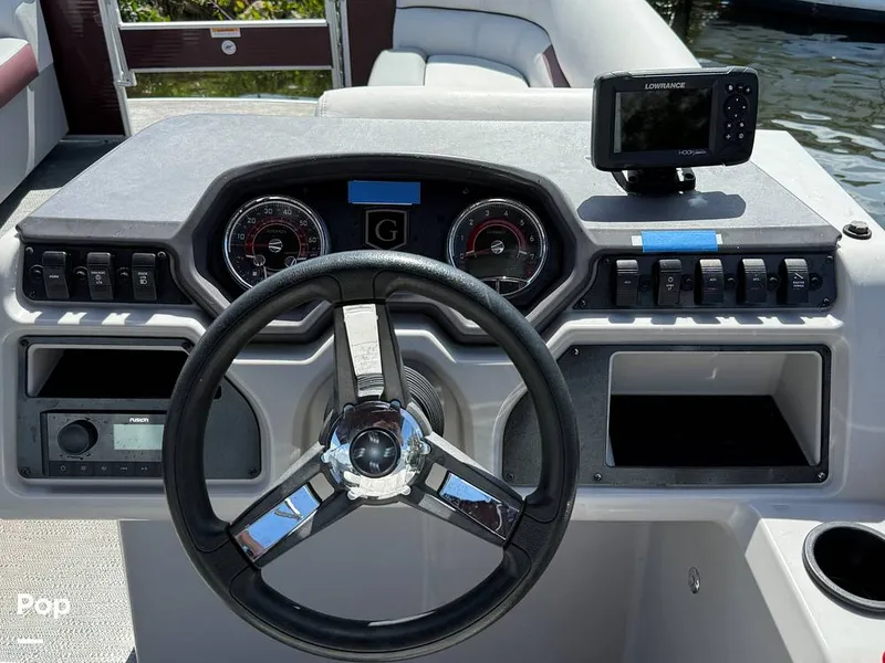 Slide: The Image of Helm Station - 15323015