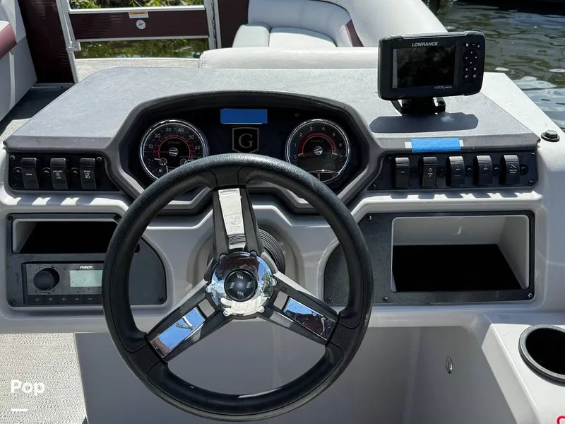 Slide: The Image of Godfrey Sweetwater 2286C 2023 - 15323068