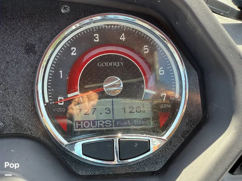 Slide: The Image of Godfrey Sweetwater 2286C 2023 - 15323073