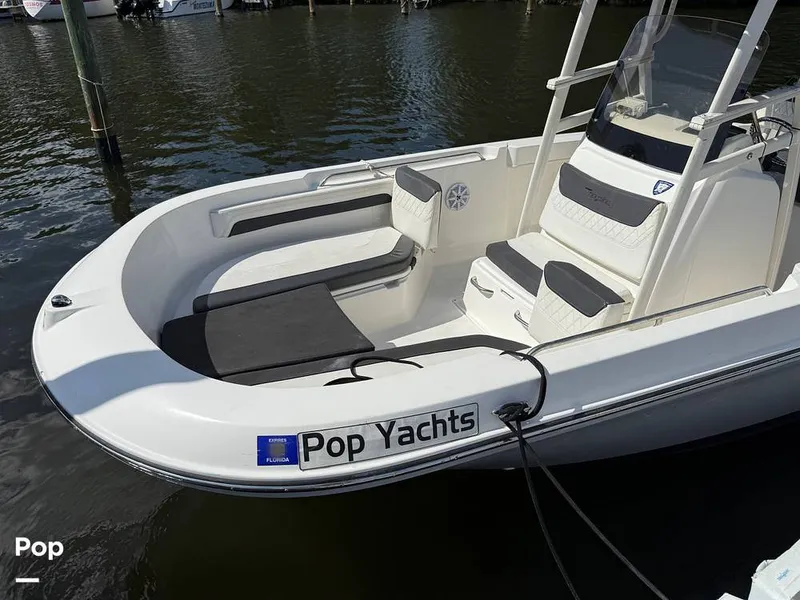 Slide: The Image of Bow Seating With Backrests - 15330799