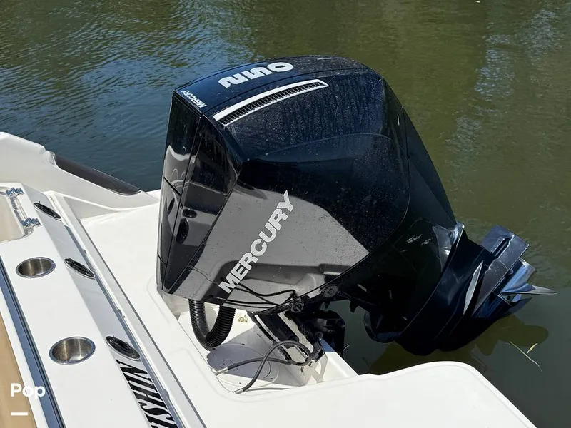 Slide: The Image of 250 HP Mercury Engine - 15361609