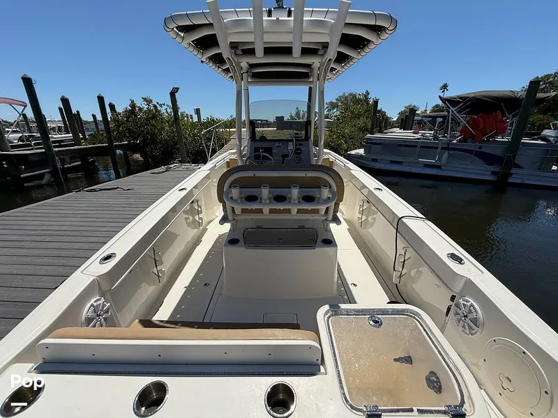 Slide: The Image of T-Top &amp; Leaning Post with Livewell - 15361611