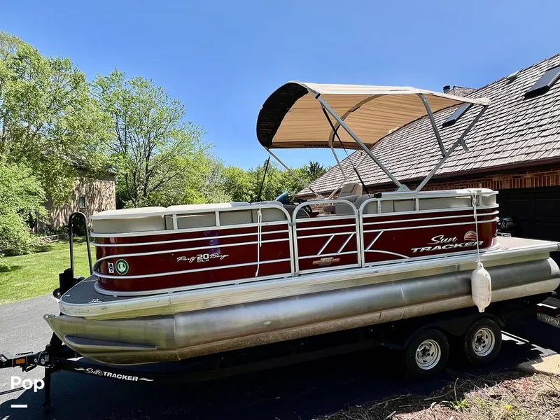 Slide: The Image of Sun Tracker Party Barge 20 DLX 2023 - 15472554