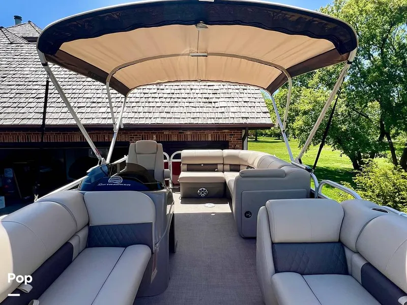 Slide: The Image of Sun Tracker Party Barge 20 DLX 2023 - 15472561