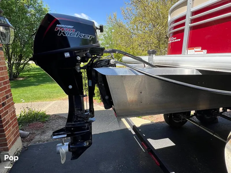 Slide: The Image of Sun Tracker Party Barge 20 DLX 2023 - 15472565