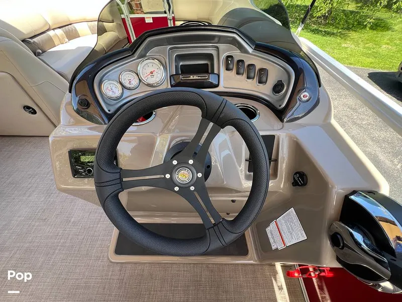 Slide: The Image of Sun Tracker Party Barge 20 DLX 2023 - 15472573