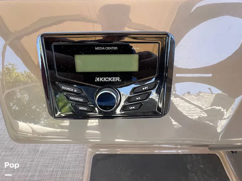 Slide: The Image of Sun Tracker Party Barge 20 DLX 2023 - 15472574