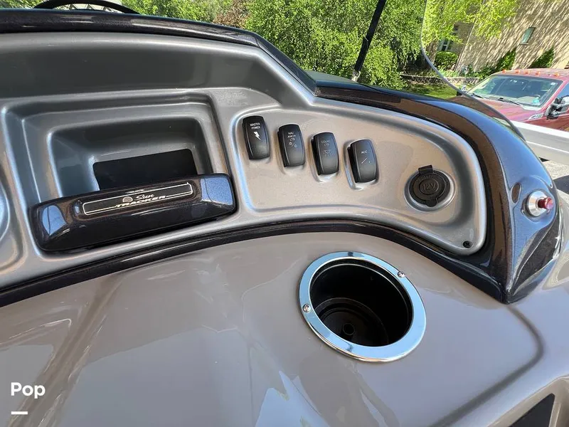 Slide: The Image of Sun Tracker Party Barge 20 DLX 2023 - 15472576