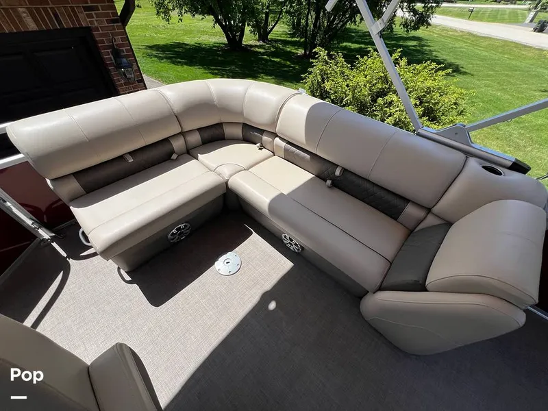 Slide: The Image of Sun Tracker Party Barge 20 DLX 2023 - 15472582