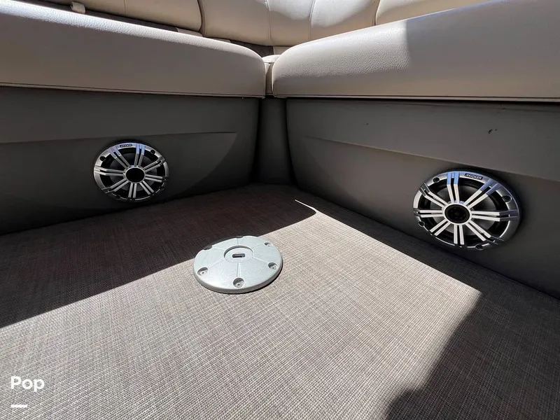 Slide: The Image of Sun Tracker Party Barge 20 DLX 2023 - 15472649