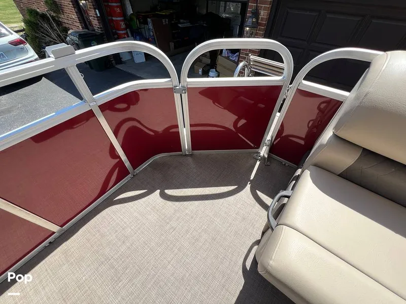 Slide: The Image of Sun Tracker Party Barge 20 DLX 2023 - 15472650