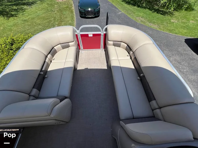 Slide: The Image of Sun Tracker Party Barge 20 DLX 2023 - 15472670