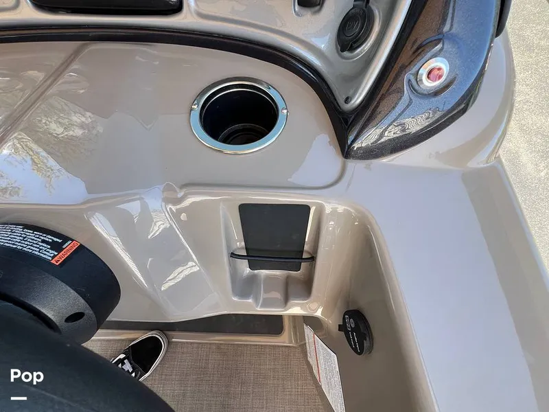 Slide: The Image of Sun Tracker Party Barge 20 DLX 2023 - 15472674