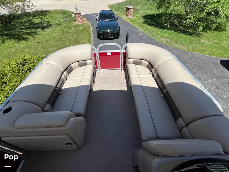 Slide: The Image of Sun Tracker Party Barge 20 DLX 2023 - 15472571