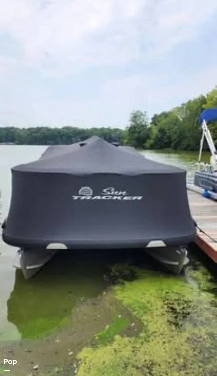 Slide: The Image of Sun Tracker Party Barge 20 DLX 2023 - 15400307