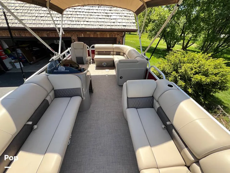 Slide: The Image of Sun Tracker Party Barge 20 DLX 2023 - 15472677