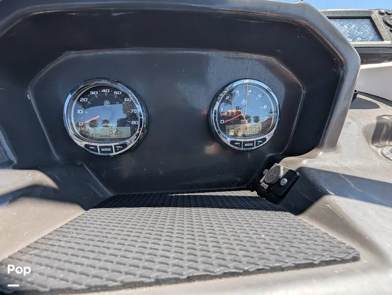 Slide: The Image of Bayliner VR5 OB 2021 - 15334741