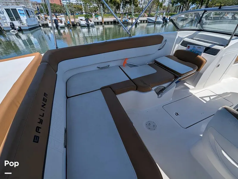 Slide: The Image of Bayliner VR5 OB 2021 - 15334751