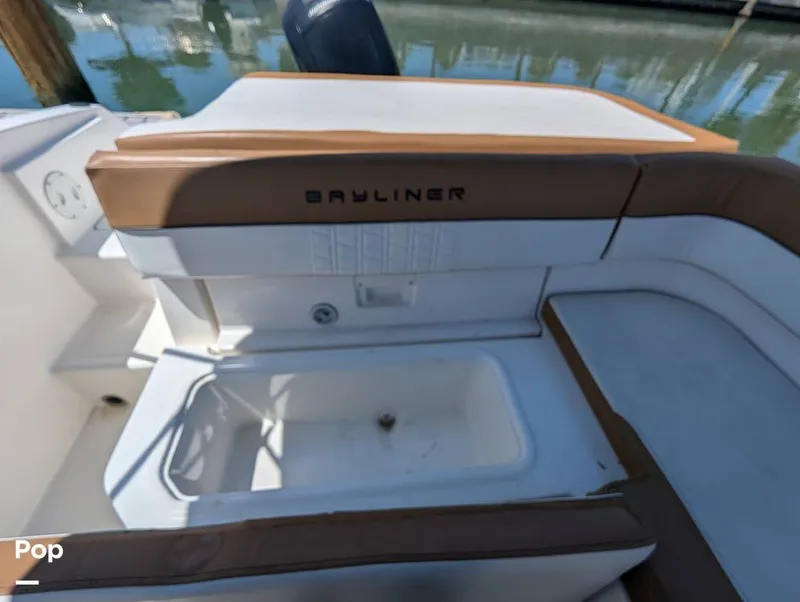 Slide: The Image of Bayliner VR5 OB 2021 - 15334755