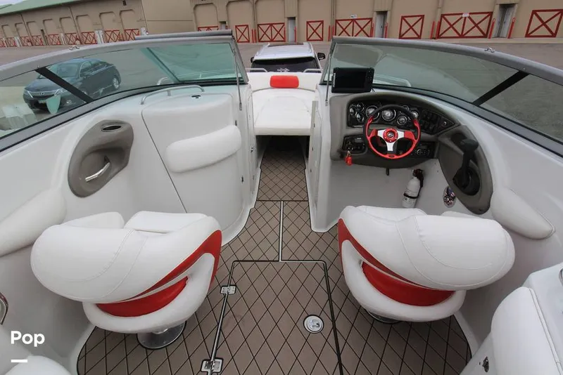 Slide: The Image of Crownline Boats 270 2005 - 15362094