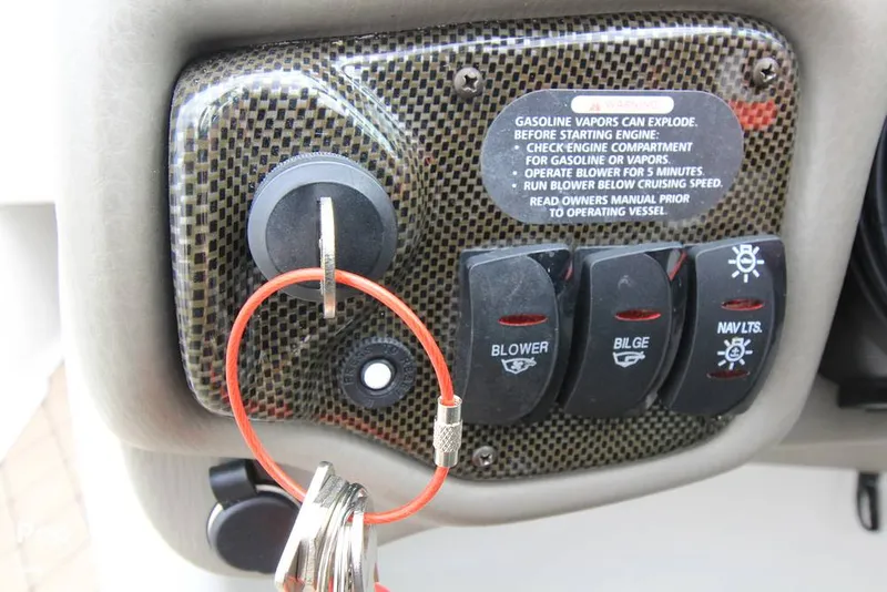 Slide: The Image of Crownline Boats 270 2005 - 15362105