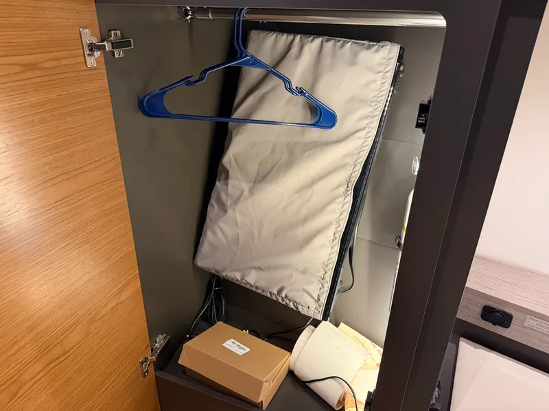 Slide: The Image of Tiara 34 LS 2023 - 33