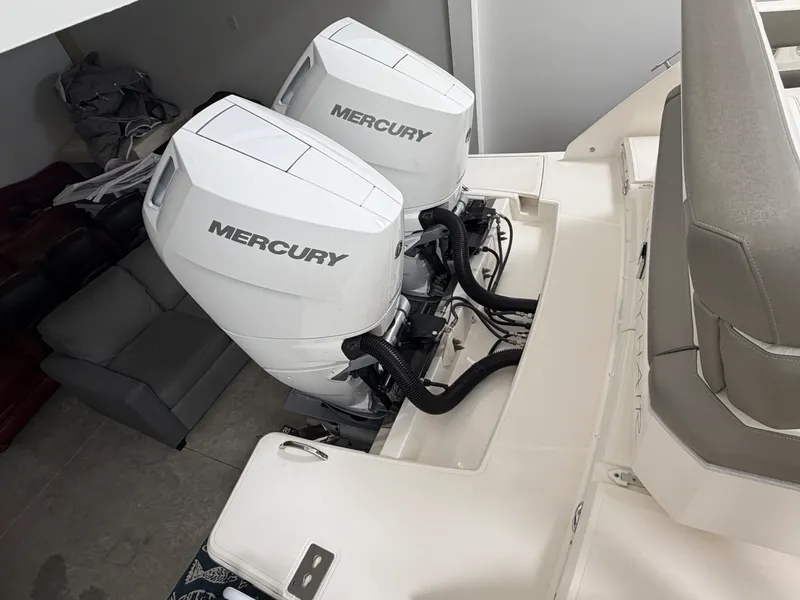 Slide: The Image of Tiara 34 LS 2023 - 5