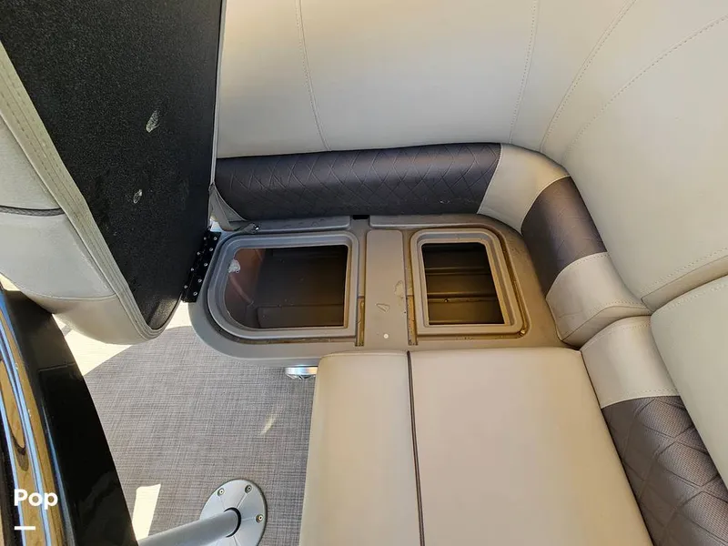 Slide: The Image of Sun Tracker SF 22 DLX 2023 - 15331493