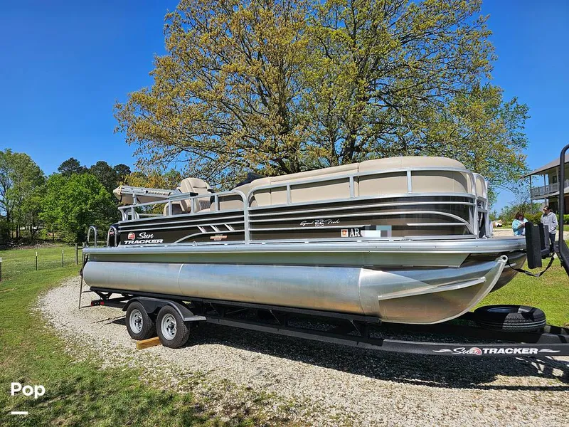 Slide: The Image of Sun Tracker SF 22 DLX 2023 - 15331459