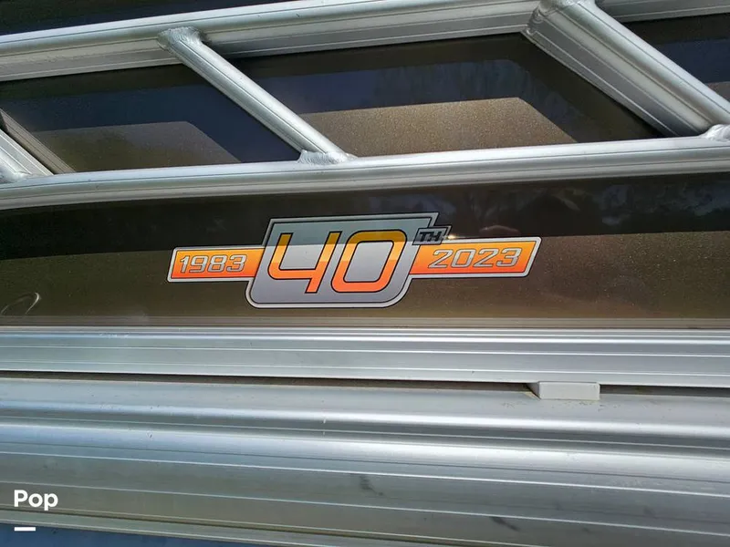 Slide: The Image of Sun Tracker SF 22 DLX 2023 - 15331514