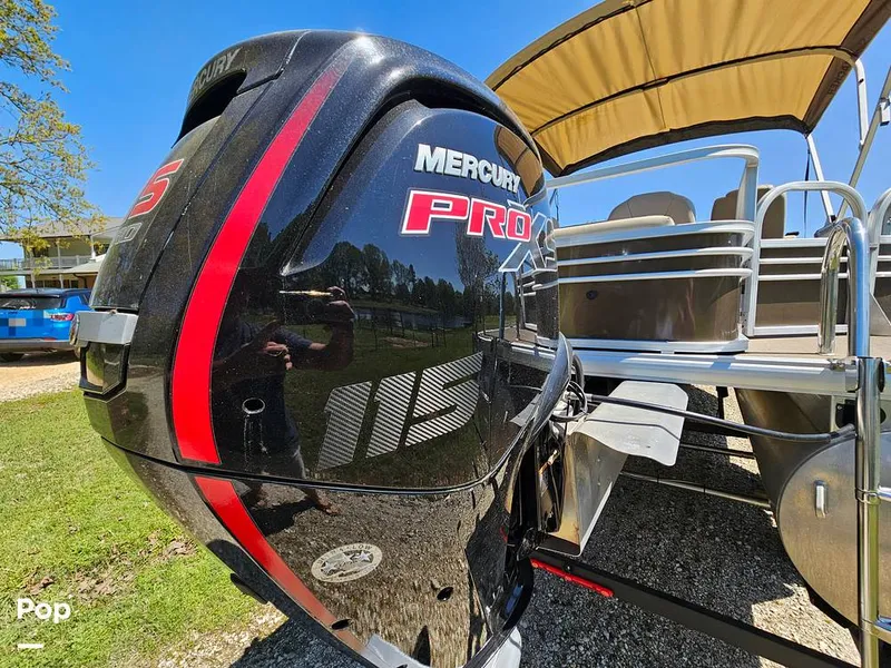 Slide: The Image of Sun Tracker SF 22 DLX 2023 - 15331530